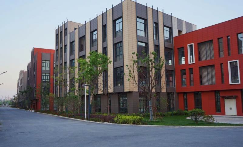 学院门口