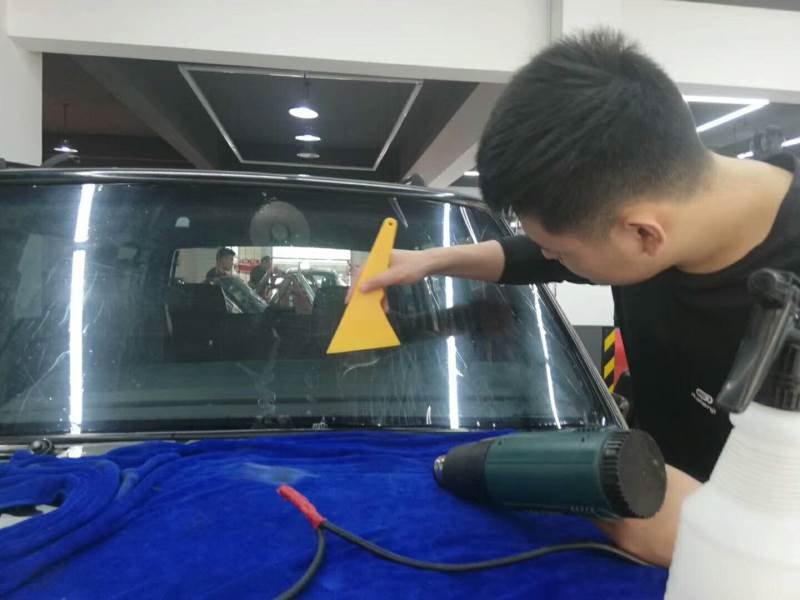 汽车学员实操现场