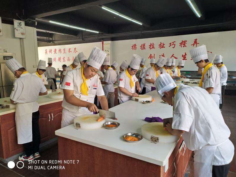 厨师学员实操现场
