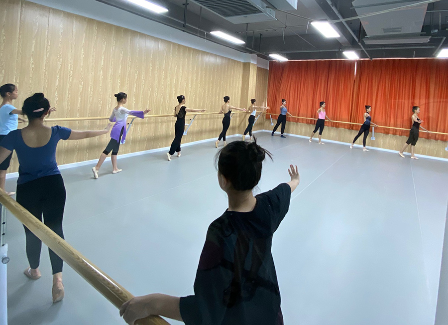 学员热身现场