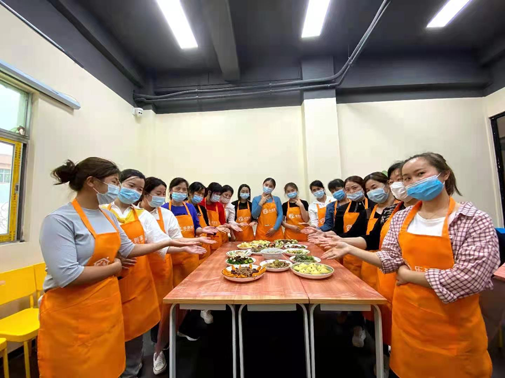 学员风采——营养餐制作