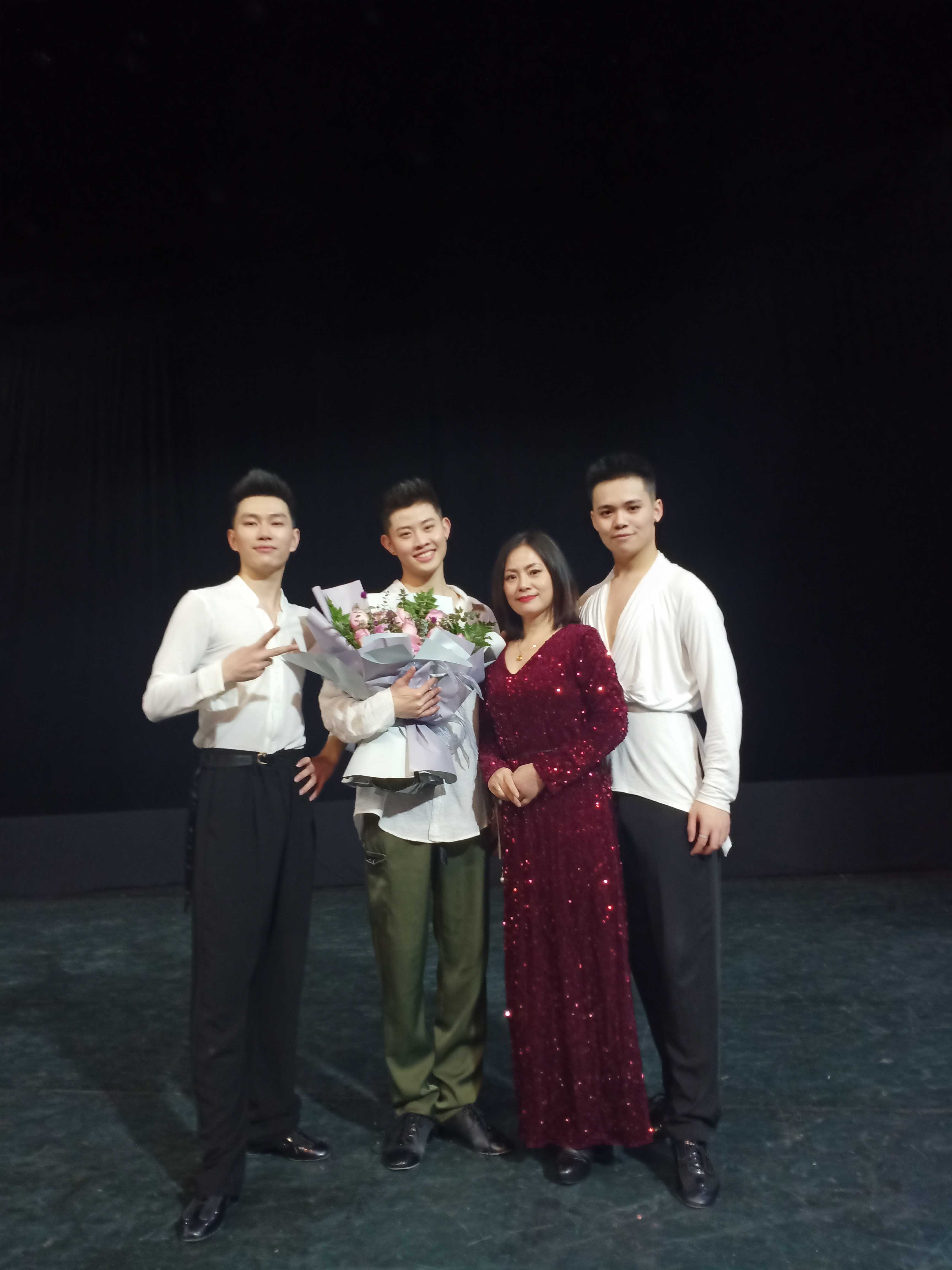 汇演合照