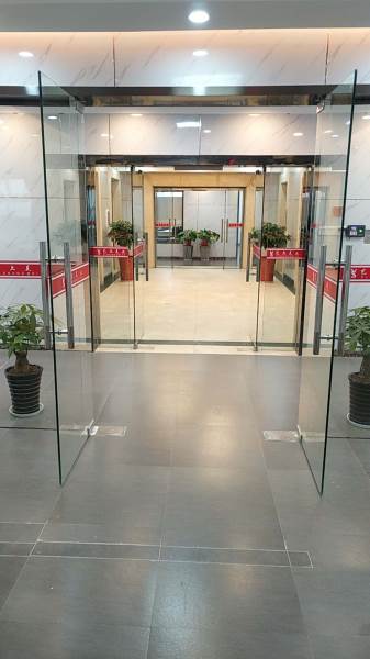 学校门头