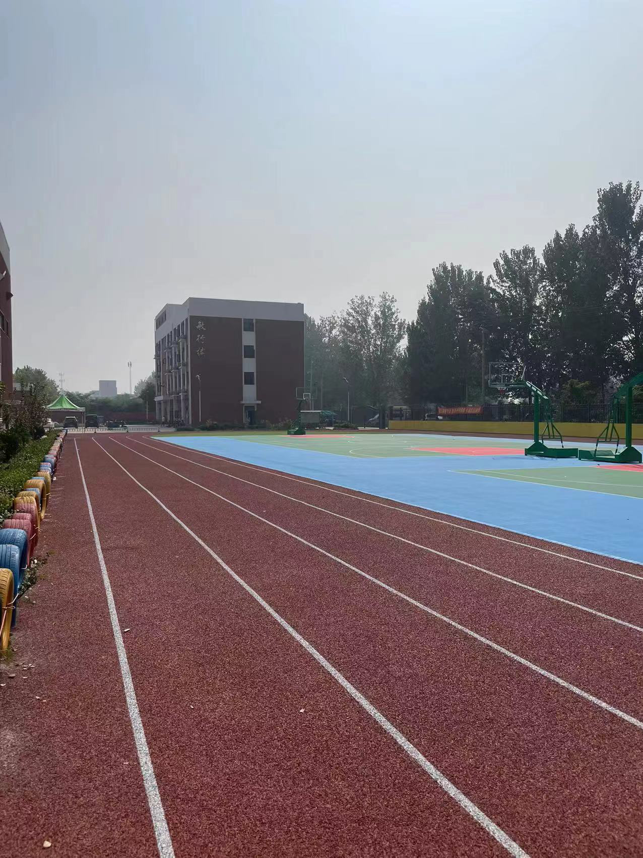 运动场跑道