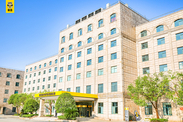学校外观