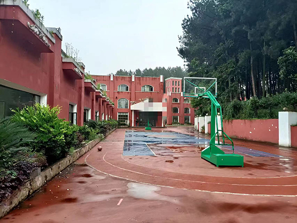 操场