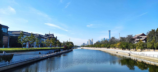 学校外景