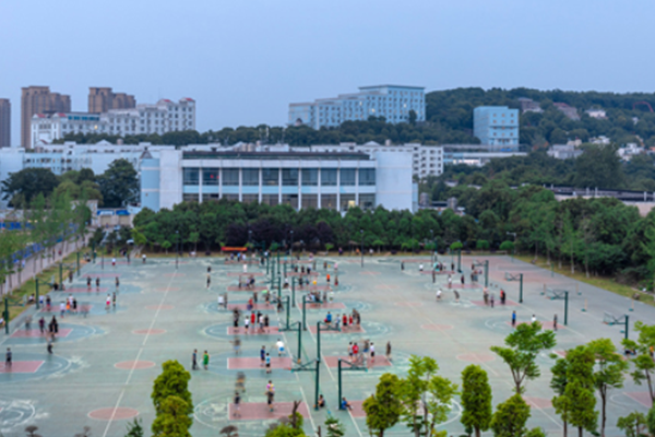 操场