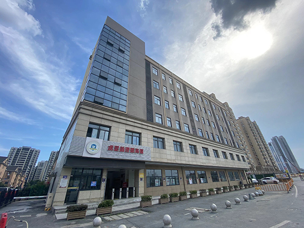 学校外景