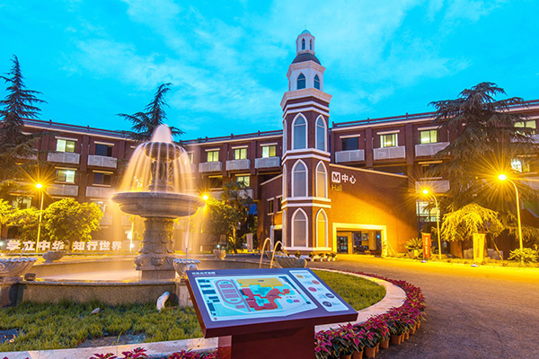 学校夜景